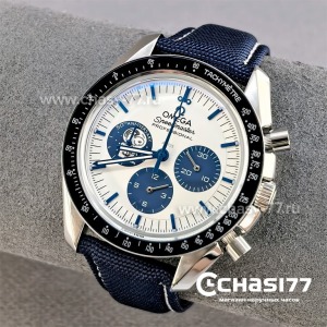 Omega Speedmaster Silver Snoopy Award (24844)